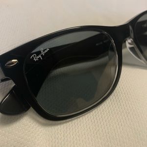 Ray Ban New Wayfarer Sunglasses